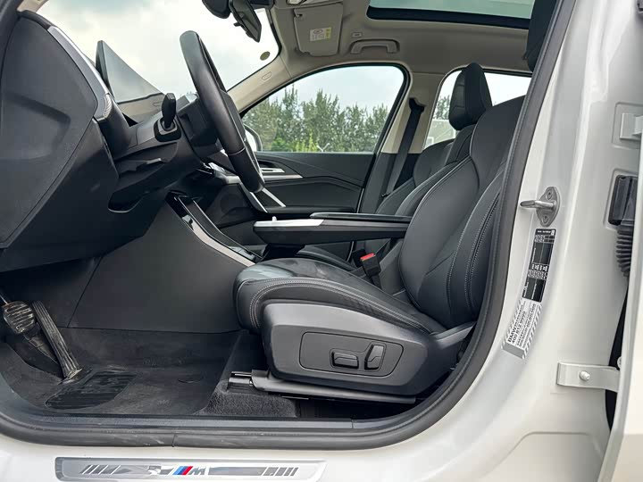 Фото 10 - BMW X1