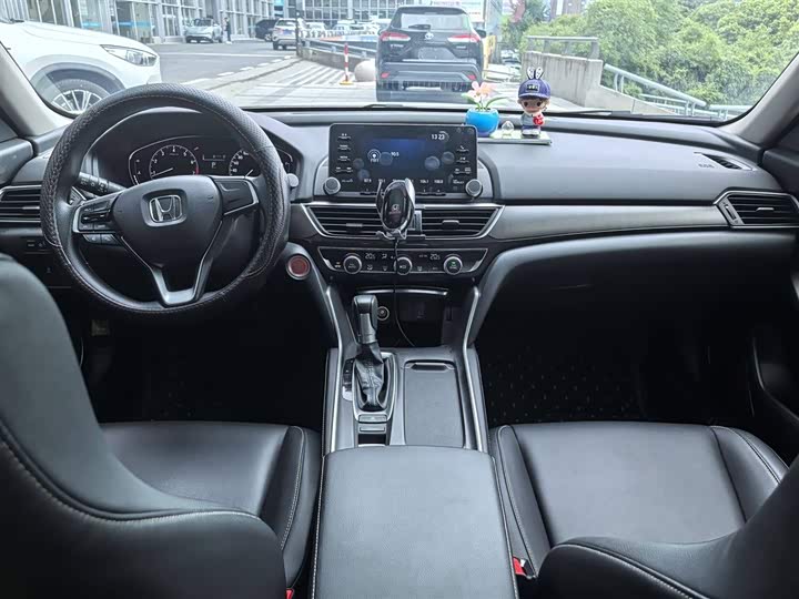 Фото 11 - Honda Inspire