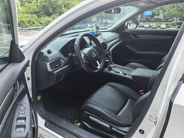 Фото 12 - Honda Inspire