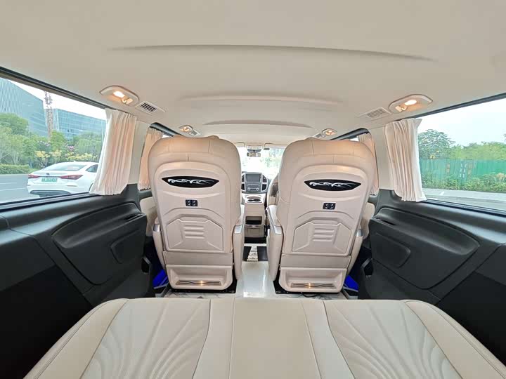 Фото 10 - Mercedes-Benz Vito