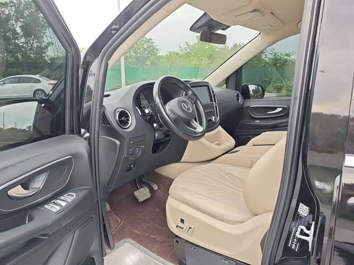 Фото 4 - Mercedes-Benz Vito