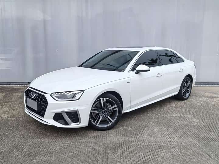 Фото 1 - Audi A4L