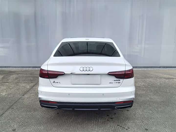 Фото 5 - Audi A4L