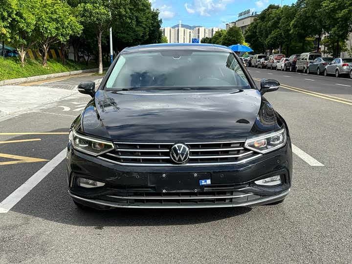 Фото 2 - Volkswagen Magotan