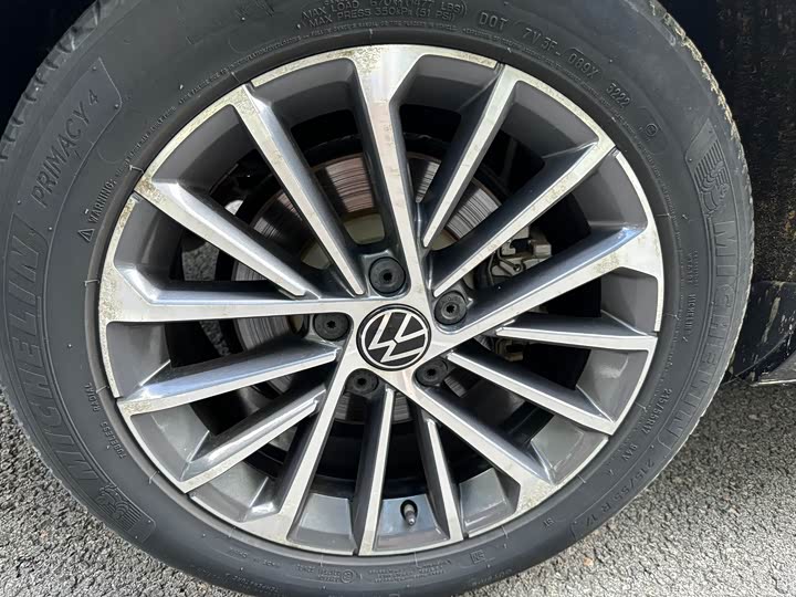 Фото 21 - Volkswagen Magotan