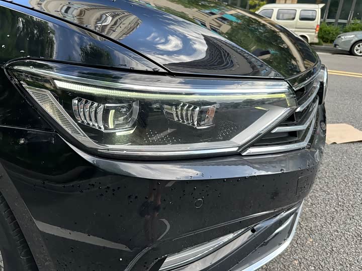 Фото 22 - Volkswagen Magotan