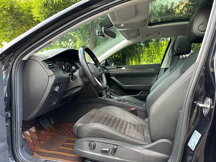 Фото 7 - Volkswagen Magotan