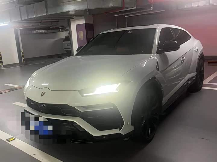 Фото 1 - Lamborghini Urus