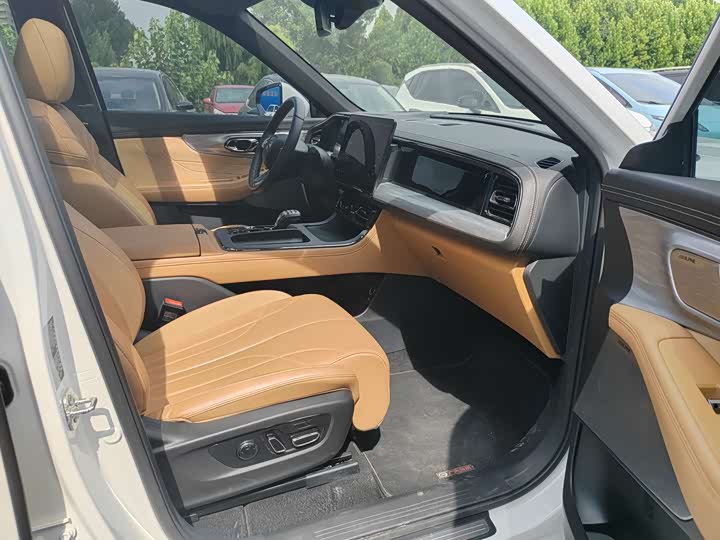 Фото 15 - GAC Trumpchi ES9