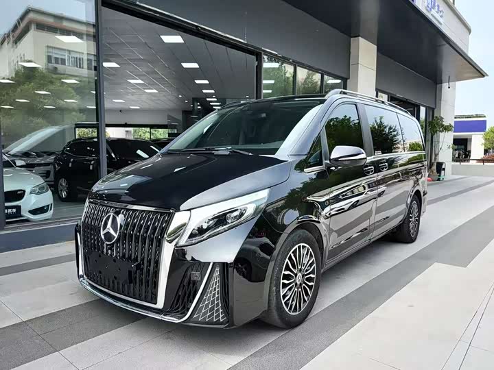 Фото 1 - Mercedes-Benz V-Class