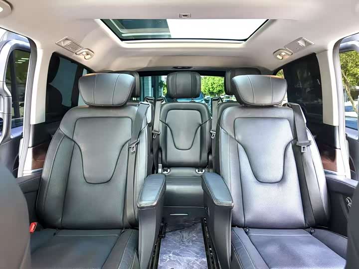 Фото 6 - Mercedes-Benz V-Class