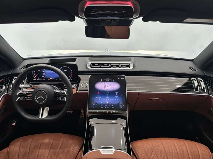 Фото 16 - Mercedes-Benz S-Class