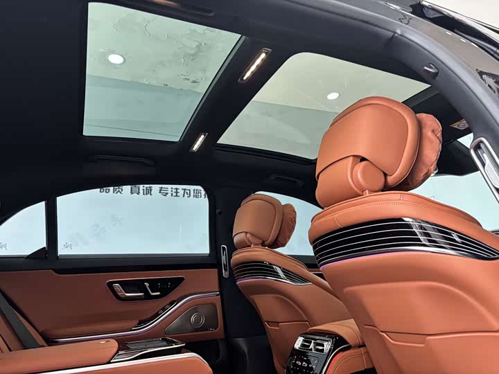 Фото 30 - Mercedes-Benz S-Class