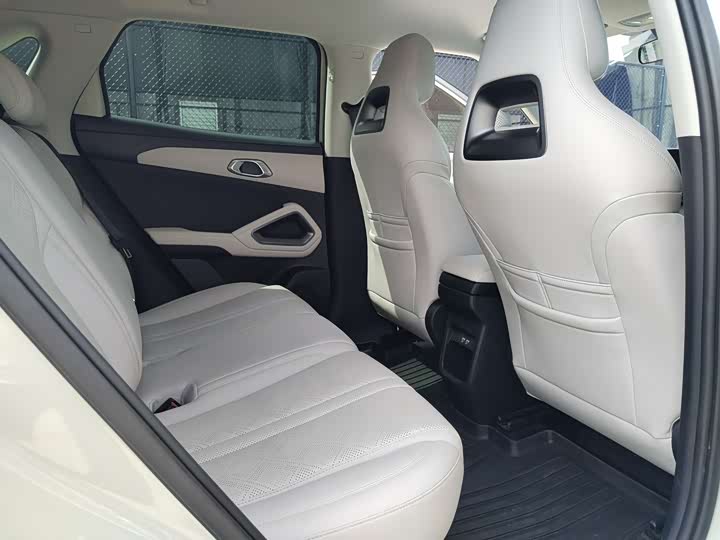 Фото 13 - BYD Yuan Up