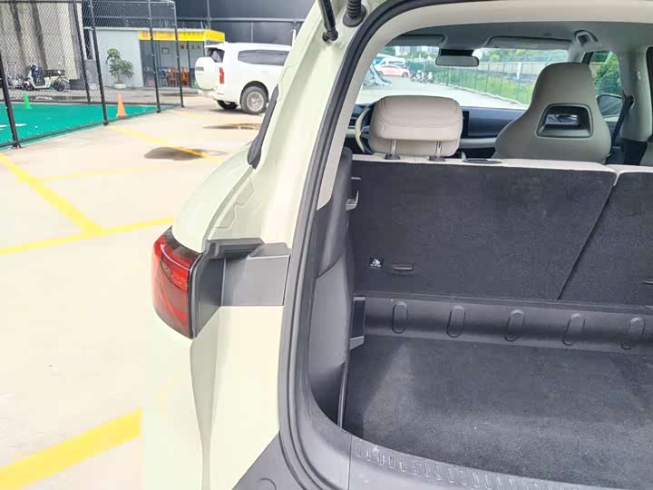 Фото 17 - BYD Yuan Up