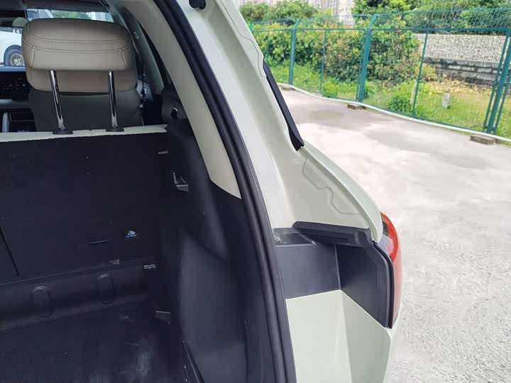 Фото 18 - BYD Yuan Up