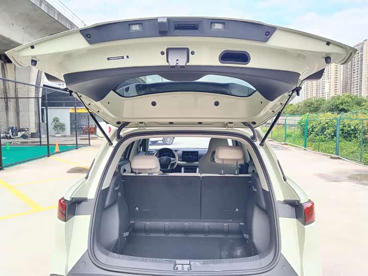 Фото 22 - BYD Yuan Up