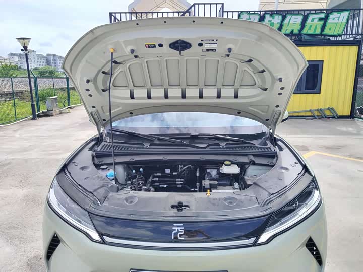 Фото 23 - BYD Yuan Up