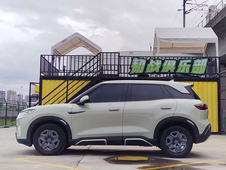 Фото 7 - BYD Yuan Up