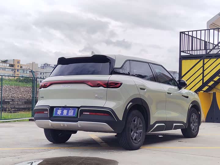 Фото 8 - BYD Yuan Up