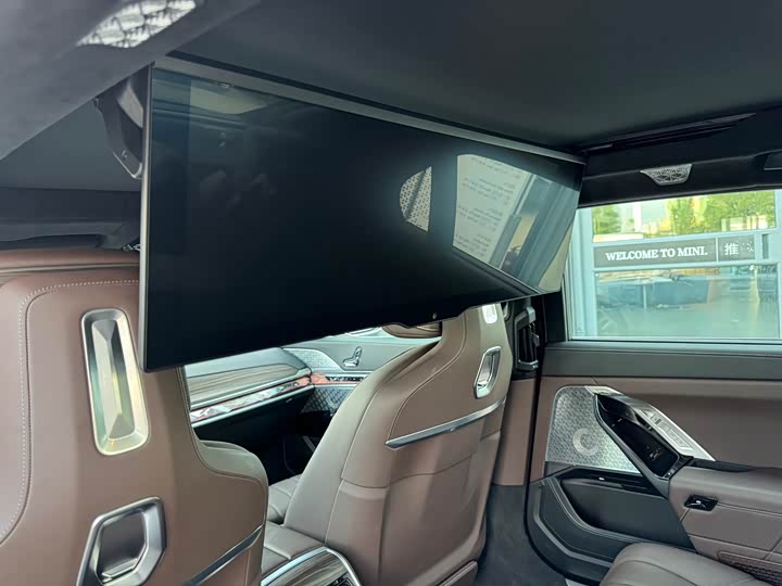 Фото 27 - BMW i7