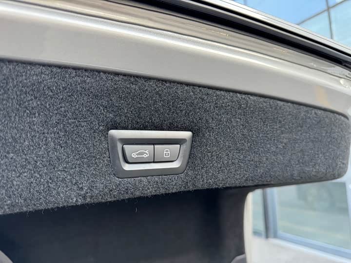 Фото 30 - BMW i7