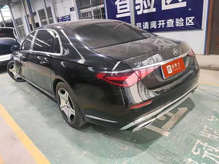 Фото 3 - Mercedes-Benz Maybach S-Class