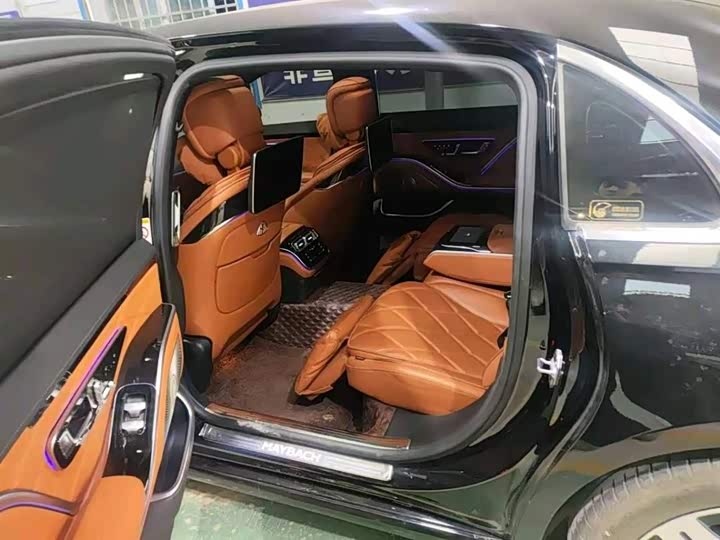 Фото 7 - Mercedes-Benz Maybach S-Class