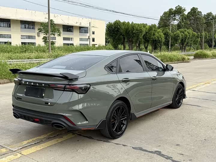 Фото 14 - Geely Binrui