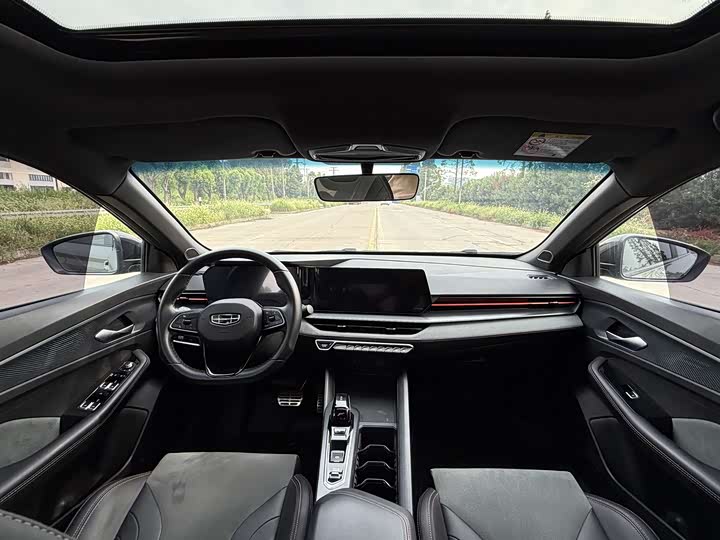 Фото 6 - Geely Binrui