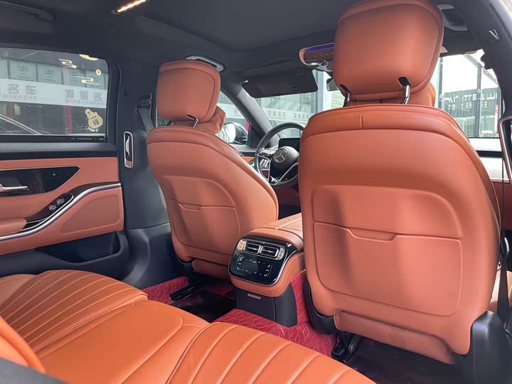 Фото 11 - Mercedes-Benz S-Class