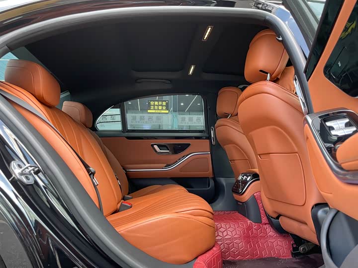 Фото 12 - Mercedes-Benz S-Class