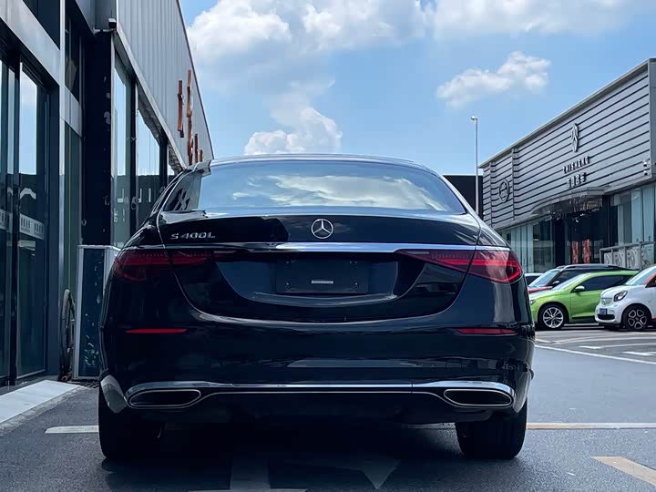 Фото 13 - Mercedes-Benz S-Class