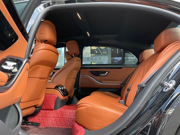 Фото 9 - Mercedes-Benz S-Class