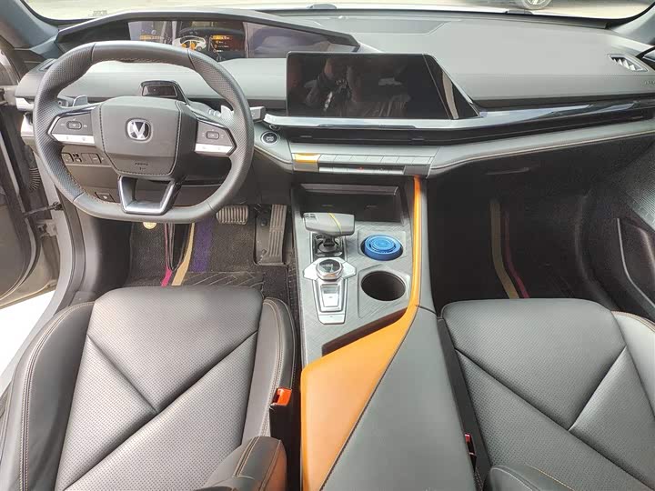 Фото 18 - Changan UNI-V