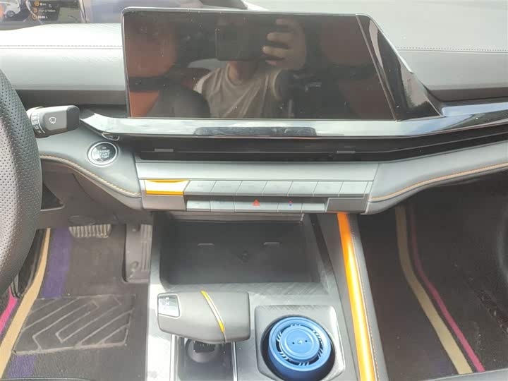 Фото 5 - Changan UNI-V