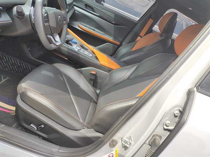 Фото 6 - Changan UNI-V