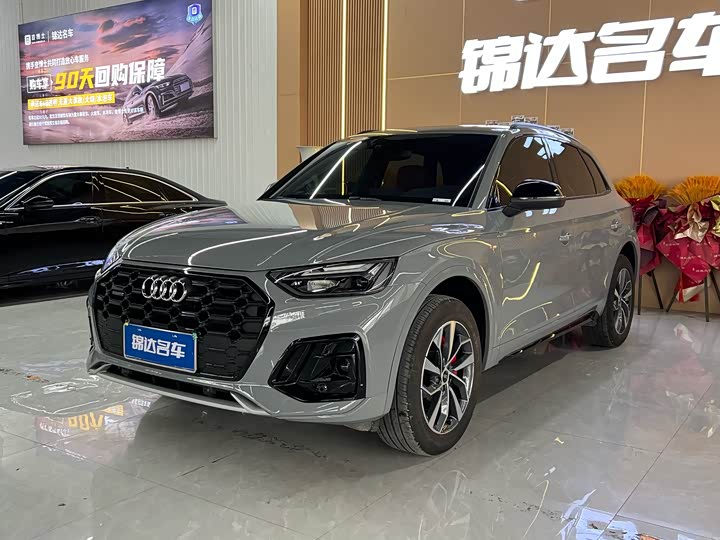 Фото 1 - Audi Q5L