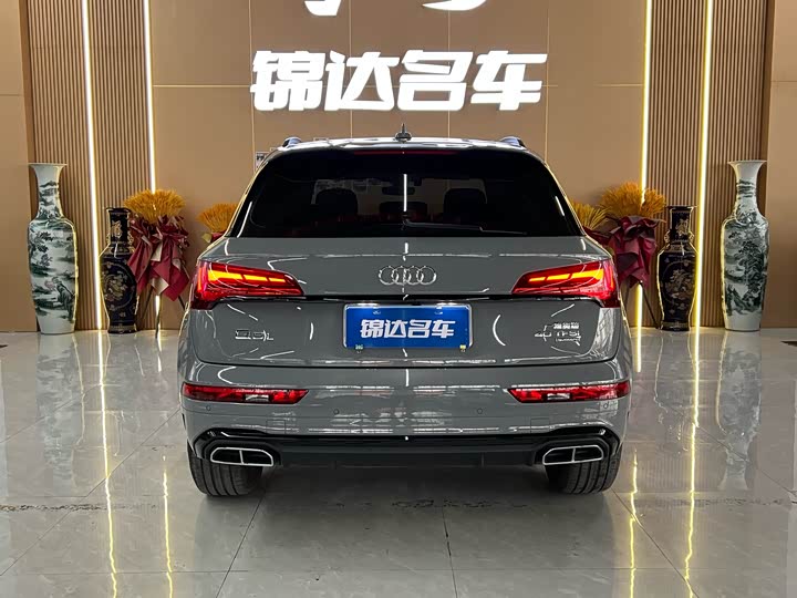 Фото 12 - Audi Q5L