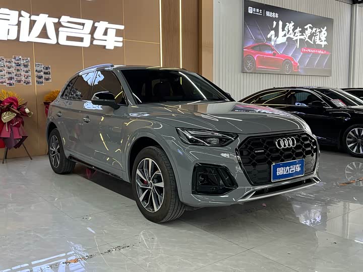 Фото 3 - Audi Q5L