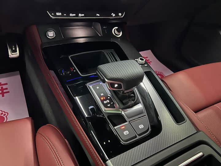 Фото 6 - Audi Q5L