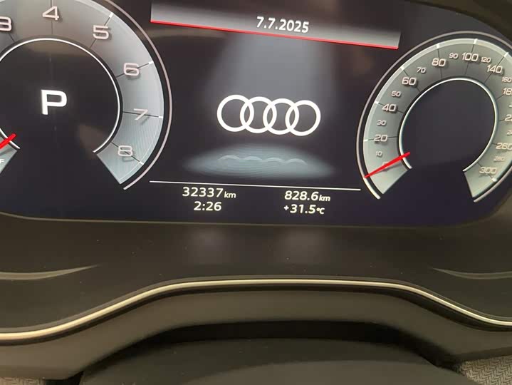 Фото 13 - Audi Q5L