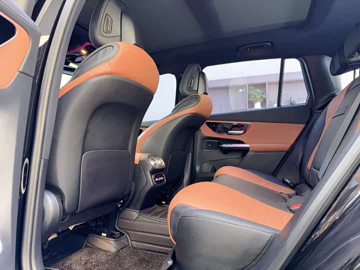 Фото 10 - Mercedes-Benz GLC-Class