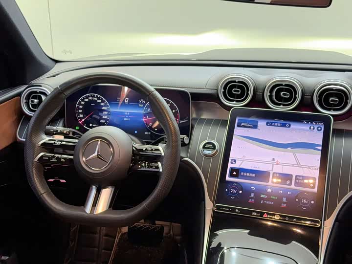 Фото 8 - Mercedes-Benz GLC-Class