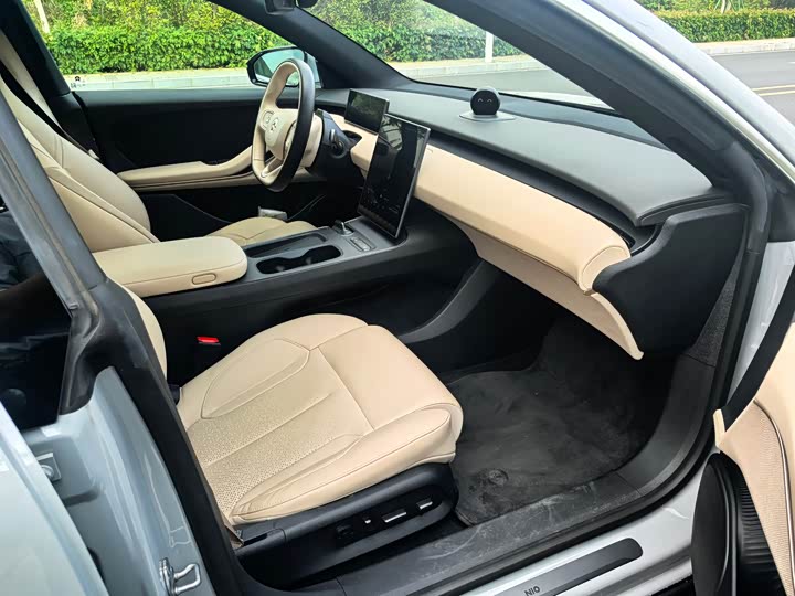 Фото 11 - Nio ET5T