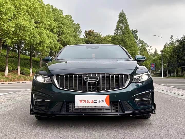 Фото 2 - Geely Preface