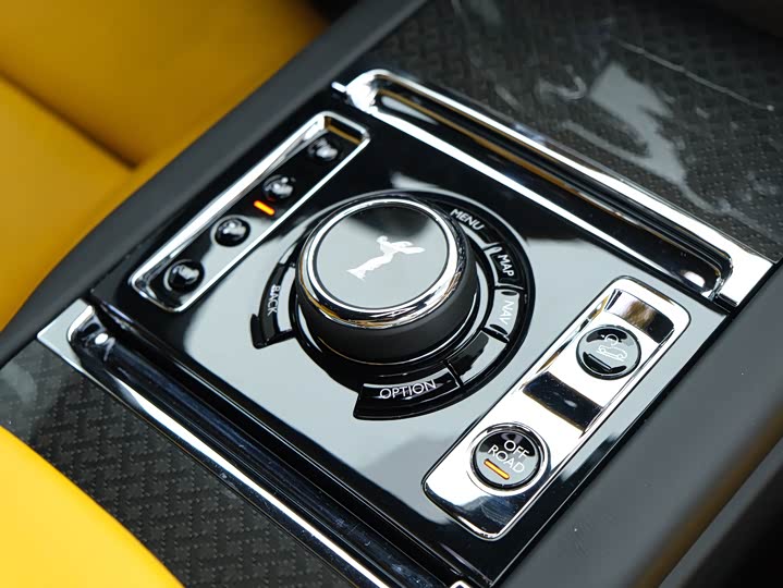 Фото 9 - Rolls-Royce Cullinan