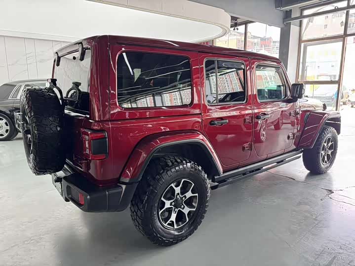 Фото 6 - Jeep Wrangler