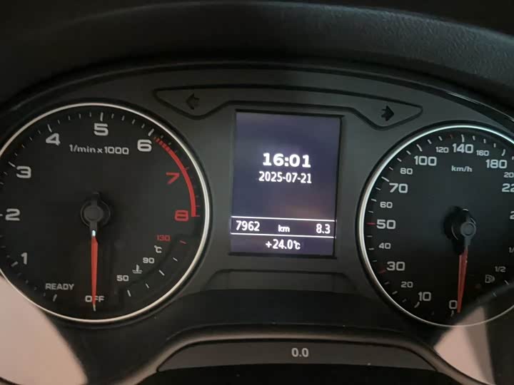 Фото 6 - Audi Q2L