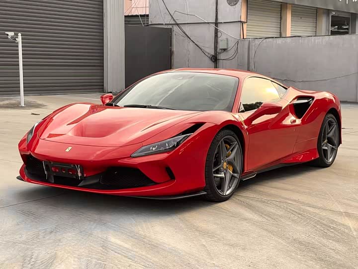 Фото 1 - Ferrari F8